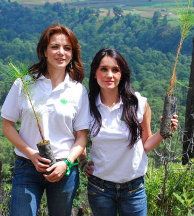 Dulce Maria si Silvia Navarro sunt Pronatura FOTO!