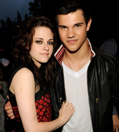 Kristen Stewart, impresionata de fizicul lui Taylor Lautner!