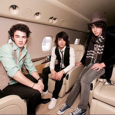 Jonas Brothers au incantat zeci de mii de mexicani, prezenti la concertul lor