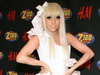 Lady Gaga e singura si fericita!