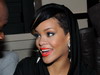 Rihanna a refuzat o sticla de sampanie in valoare de 10.000 de dolari, pentru ca nu-l cunostea pe cel care i-a trimis-o!