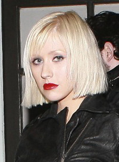 Christina Aguilera si-a schimbat look-ul! Iti place cum ii sta?