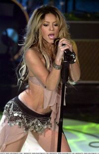 Shakira si-a lansat noul videoclip pe Facebook! GALERIE FOTO si VIDEO!