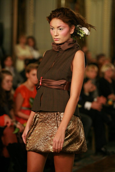 Wilhelmina Arz lanseaza colectia "Fragile" pentru primavara-vara 2010! GALERIE FOTO!
