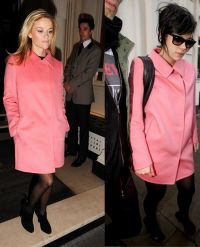 Reese Witherspoone versus Lily Allen! Cine arata mai bine in trench roz?