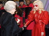Lady Gaga si Miley Cyrus i-au cantat reginei Angliei, Elisabeta a II-a FOTO!