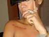 Iti place noul tatuaj al Rihannei?