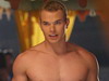Kellan Lutz isi va arata abdominalii intr-o reclama pentru lenjerie intima Calvin Klein!