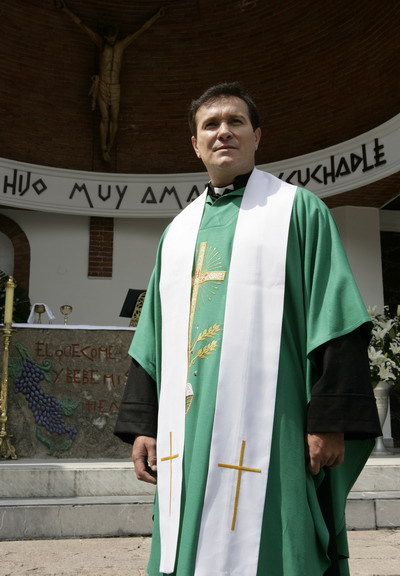 Arturo Peniche si copiii lui, in noua versiune a telenovelei „Strengarita”