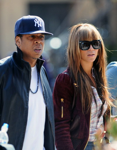 Beyonce si Jay-Z isi schimba numele de familie!