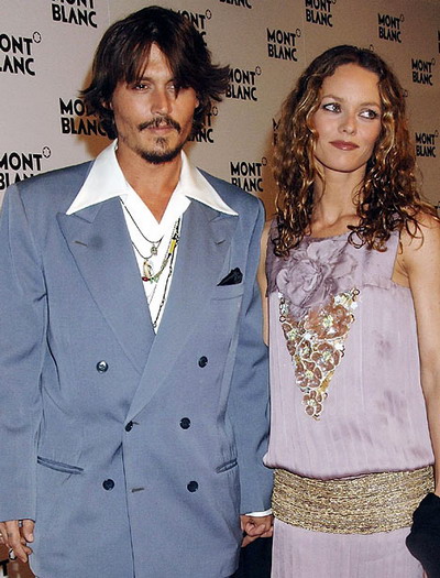 Johnny Depp si Vanessa Paradis cheltuiesc oricat pentru ca sarbatorile de iarna sa fie de neuitat!
