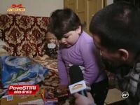 Alexandra este privita ca o adevarata minune dupa ce parintii ei au crezut-o moarta, iar acum o vad zambind si jucandu-se!
