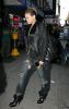 Rihanna - jeans uzat