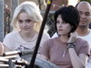 Dakota Fanning - sarut pasional cu Kristen Stewart