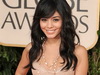 Vanessa Hudgens isi doneaza hainele