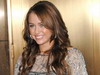 Miley Cyrus spune ca nu a durut-o deloc cand si-a facut tatuajul de sub san!