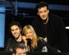 Sacha Baron Cohen, Jennifer Aniston si John Cusack