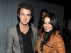 Ghici ale cui sunt picioarele din imagine? UPDATE! Ati ghicit! Era vorba despre Vanessa Hudgens!