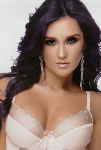 Dulce Maria a postat pe net inca doua demo: "Nu suntem perfecti, suntem autentici!" VIDEO!