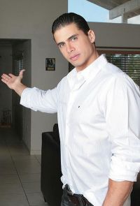 Pedro Moreno isi prezinta “cuibul de iubire” din Miami FOTO!