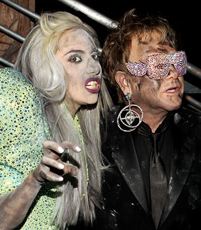 UPDATE! Lady GaGa vrea sa cumpere pianul la care a cantat cu Sir Elton John! VIDEO