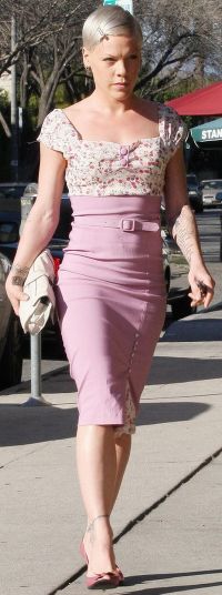 Pink poate fi si feminina! GALERIE FOTO!