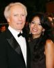 Clint Eastwood si Dina Ruiz