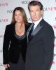 Pierce Brosnan si Keely Shaye Smith 