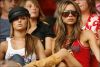 Cheryl Cole si Victoria Beckham, sustinandu-si sotii la meci
