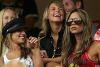 Cheryl Cole si Victoria Beckham, sustinandu-si sotii la meci