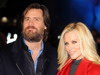 Jim Carey scrie pe cer declaratii de dragoste pentru Jenny McCarthy si dezvaluie secretul unei relatii de durata!
