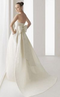 New Trend 2010: rochia de mireasa cu buzunare! Ai purta asa ceva? GALERIE FOTO!