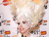 Lady GaGa a castigat 3 trofee la Brit Awards 2010 si i-a adus un omagiu lui Alexander McQueen! FOTO&VIDEO
