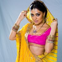 Juliana Paes a renuntat la carne si la fumat in India