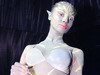 Uite cum arata Laurette ca avatar, alaturi de alte avatare sexy, la o defilare cu tematica! GALERIE FOTO