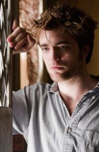 Robert Pattinson provoaca isterie si cu noul sau film, "Aminteste-ti de mine"!