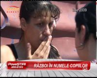 Razboi in numele copiilor! Doi copii sufera din cauza parintilor, care nu reusesc sa-si rezolve problemele pe cale amiabila! VIDEO