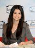 Selena Gomez la Paris