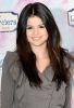 Selena Gomez la Paris