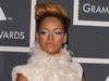 Rihanna: „O data pe luna am o saptamana in care ma simt urata, am cosuri si sunt prost dispusa”!