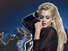 Lindsay Lohan pozeaza sexy ca sa isi vanda noua colectie de haine! GALERIE FOTO