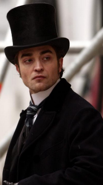 Robert Pattinson e un adevarat lord in „Bel Ami”! GALERIE FOTO