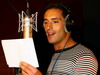 Radu Valcan si-a confirmat calitatile de cantaret in melodia aniversara de 10 ani la ProTv International! FOTO&VIDEO