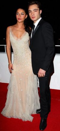 Ed Westwick e devastat de cand a aflat ca Jessica Szohr l-a inselat cu mai multi barbati! FOTO