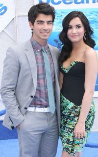 Demi Lovato si Joe Jonas, impreuna la premiera filmului „Oceans”! GALERIE FOTO