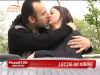 O tanara ramasa fara ambele picioare si o mana isi traieste intens iubirea! Sa o ajutam sa-si cumpere proteze, de la inima la inima!VIDEO