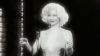 Jennifer Lopez a la Marilyn Monroe