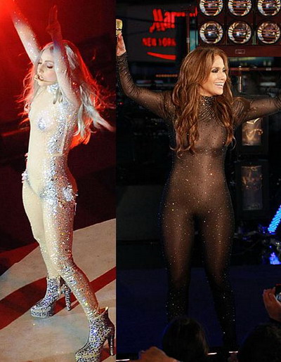 Lady GaGa VERSUS Jennifer Lopez - Cine arata mai bine in catsuit stralucitor?