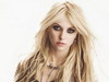 Taylor Momsen, vedeta din "Gossip Girl": „ Port un cutit cu mine tot timpul! Chiar si in avion.” 