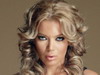 Gina se bronzeaza cu Pistol - FOTO&VIDEO